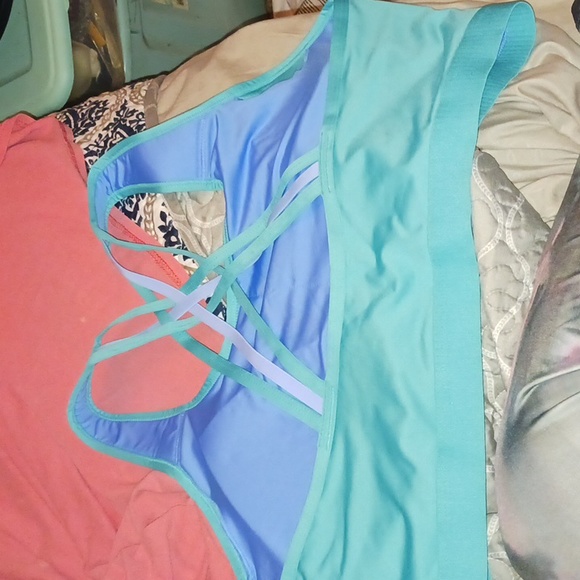 Sports Bras - Picture 2 of 8